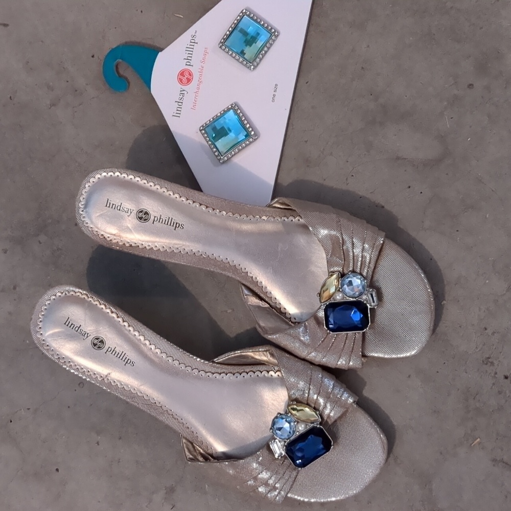 Lindsay Phillips kitten heels + extra set of snaps